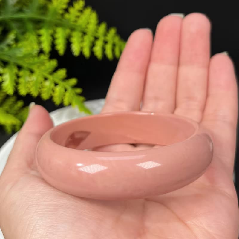 獨特阿拉善瑪瑙手鐲56MM 玉化漸變粉飄天眼戈壁彩玉手環 力量熱情