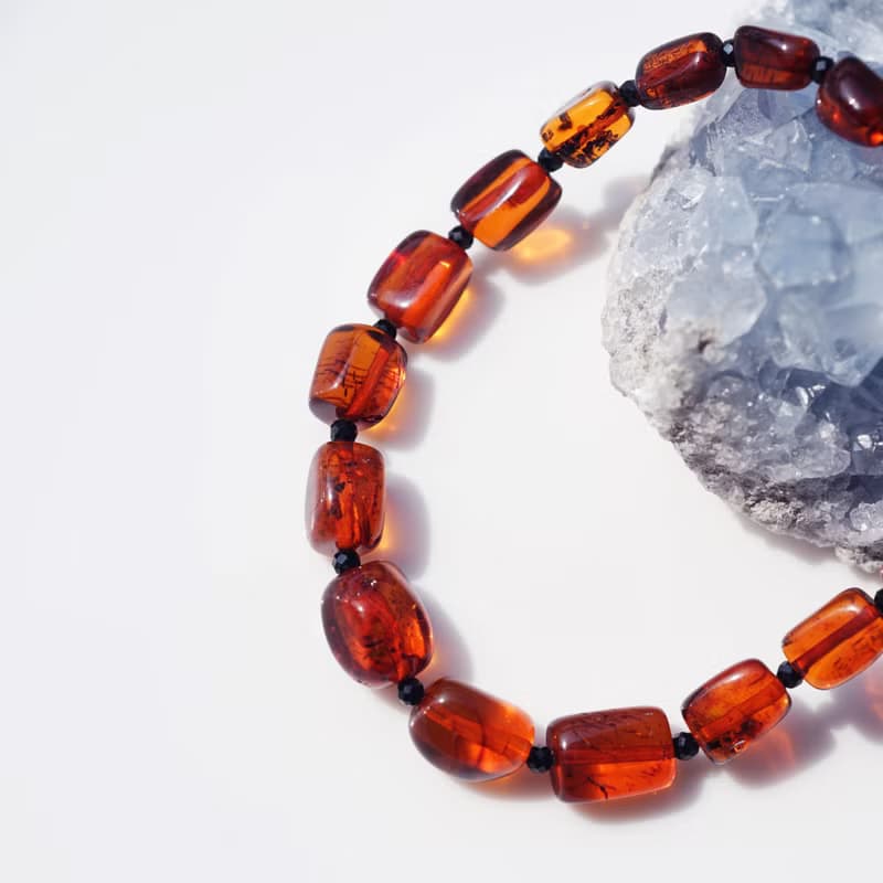 バルト海天然琥珀の一連ブレスレット　火輪　かりん