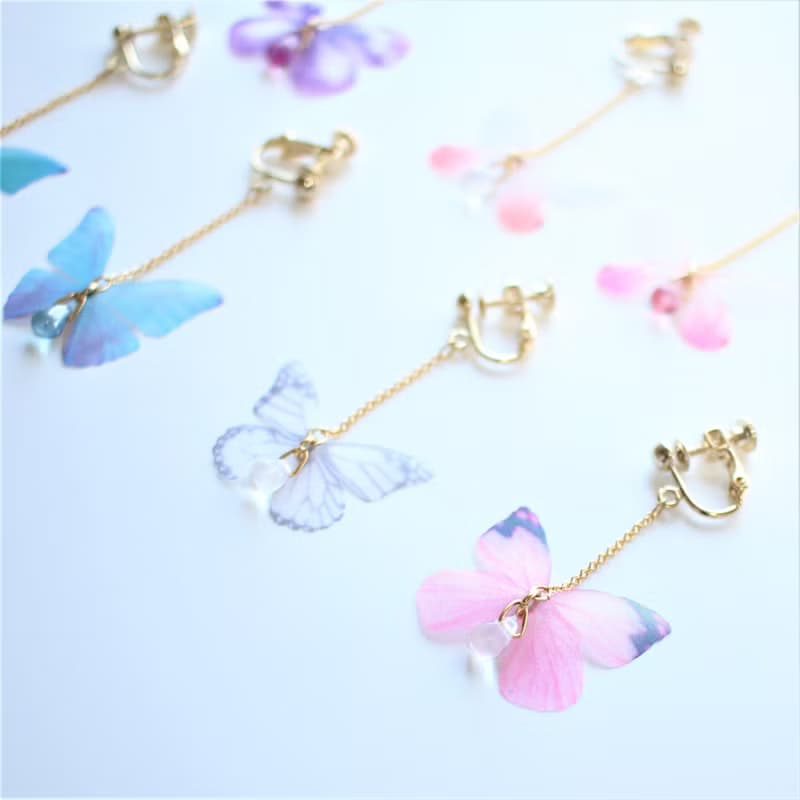 蝶々のイヤリング/ピアス