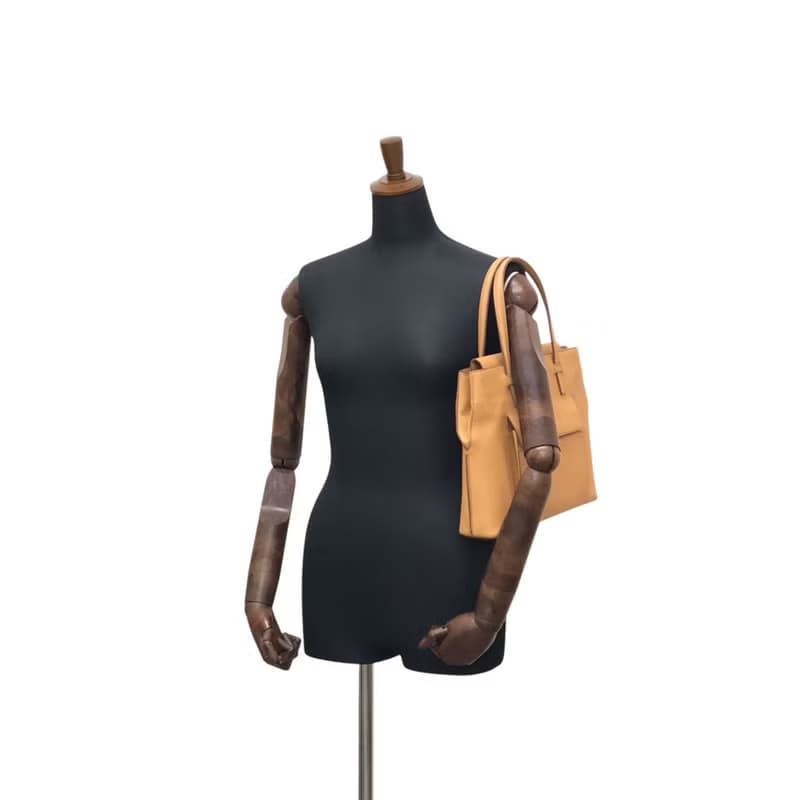 【 日本直送　名牌中古包 】LOEWE ロエベ ハンドバッグ キャメル ロゴ レザー 型押し vintage ヴィンテージ オールド smfwpe