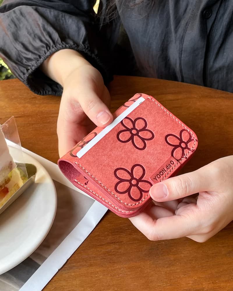 Folding wallet