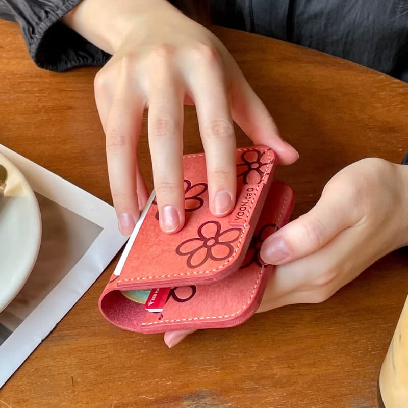 Folding wallet