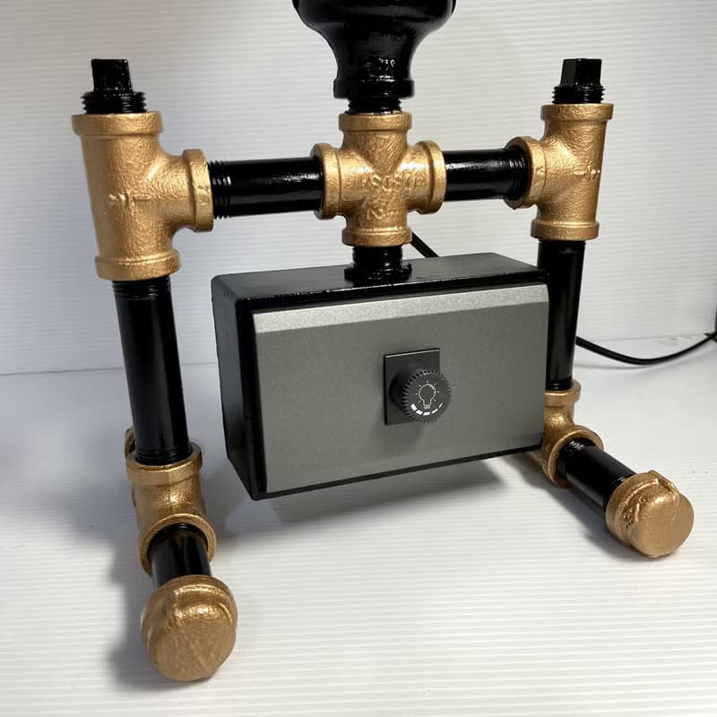 【送禮首選】手作工業風鎢絲燈 水管燈 可調光【黑金  大頭】