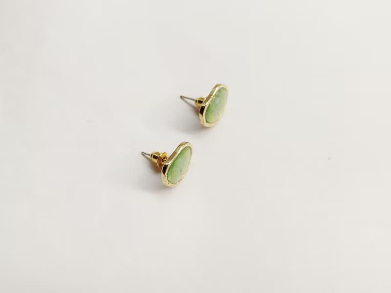 碧玉之湖 耳環 耳飾 飾品 銀 S925 金 日系 氣質 不規則 綠色