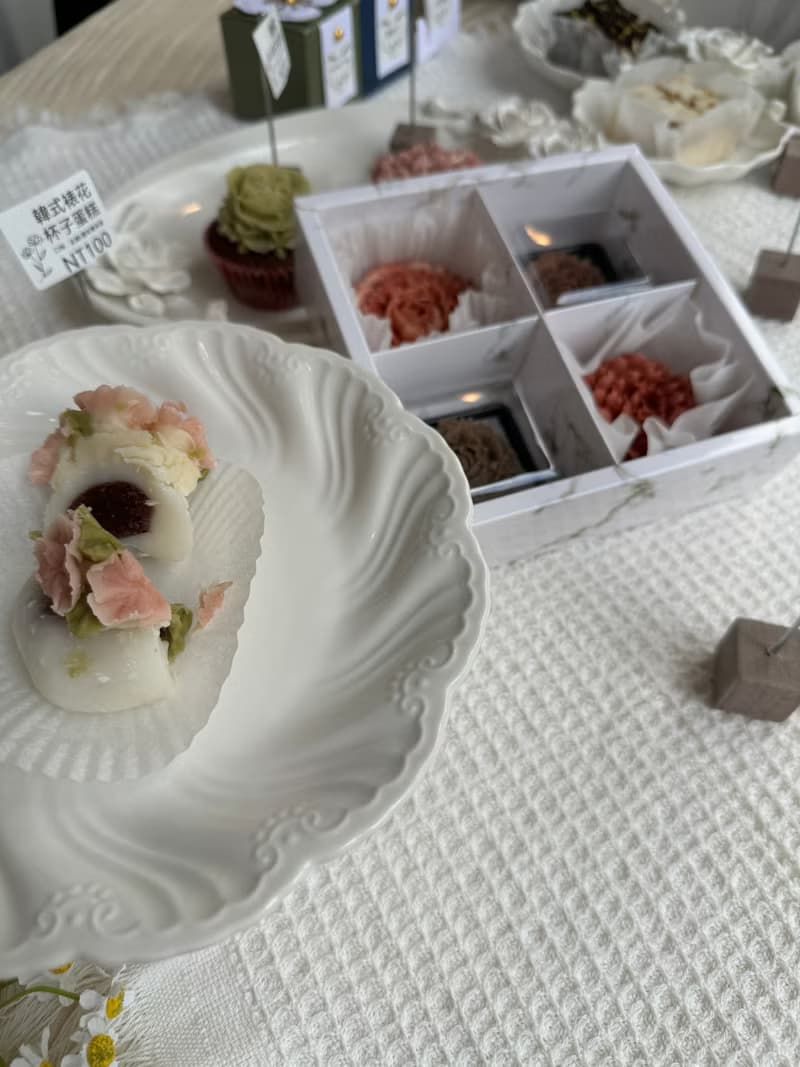 AY baker 韓式裱花 大福 麻糬 紅豆大福 紅豆麻糬 四葉草 幸運草