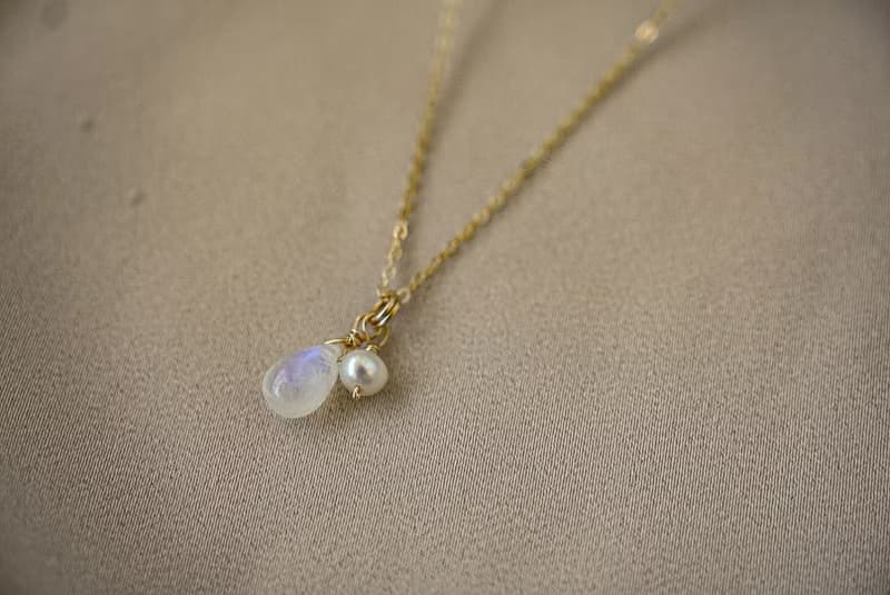 SV925/14KGF彩虹藍光 月光石&珍珠項鍊 Rainbow Moonstone