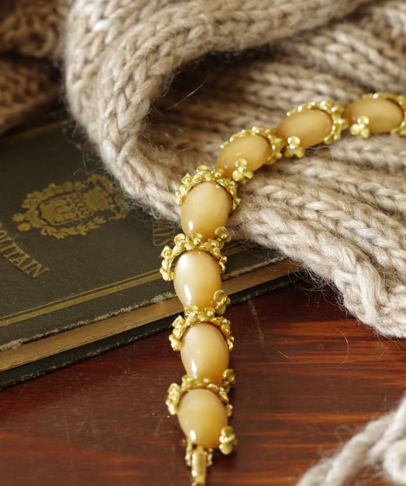 -古董金色粉膚光暈琺瑯花葉片手鍊 BR204