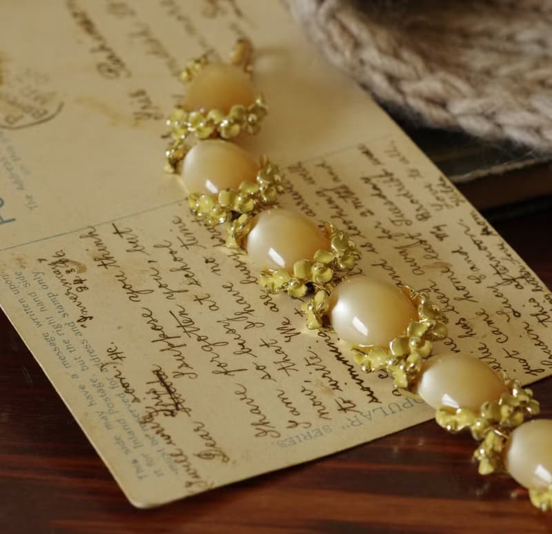 -古董金色粉膚光暈琺瑯花葉片手鍊 BR204