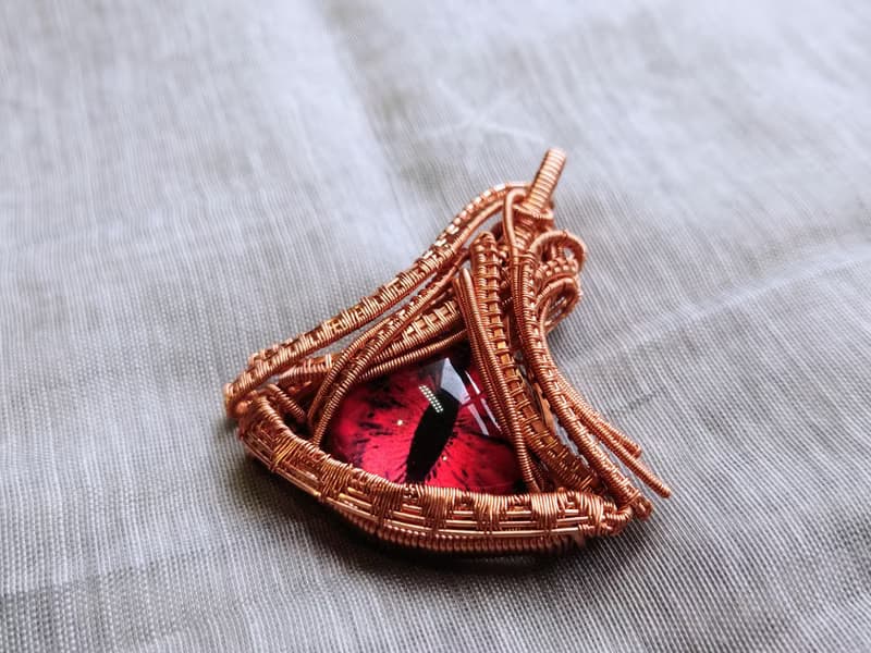 【熾焰龍之瞳】吊墜/玻璃 /黃銅/金屬線纏繞/情人節禮物