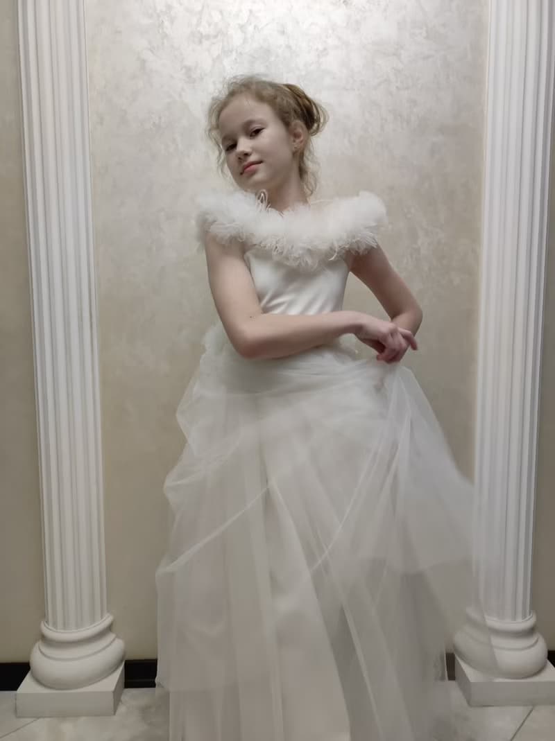 用於婚禮 生日 音樂會和其他慶祝活動的緞面花童禮服