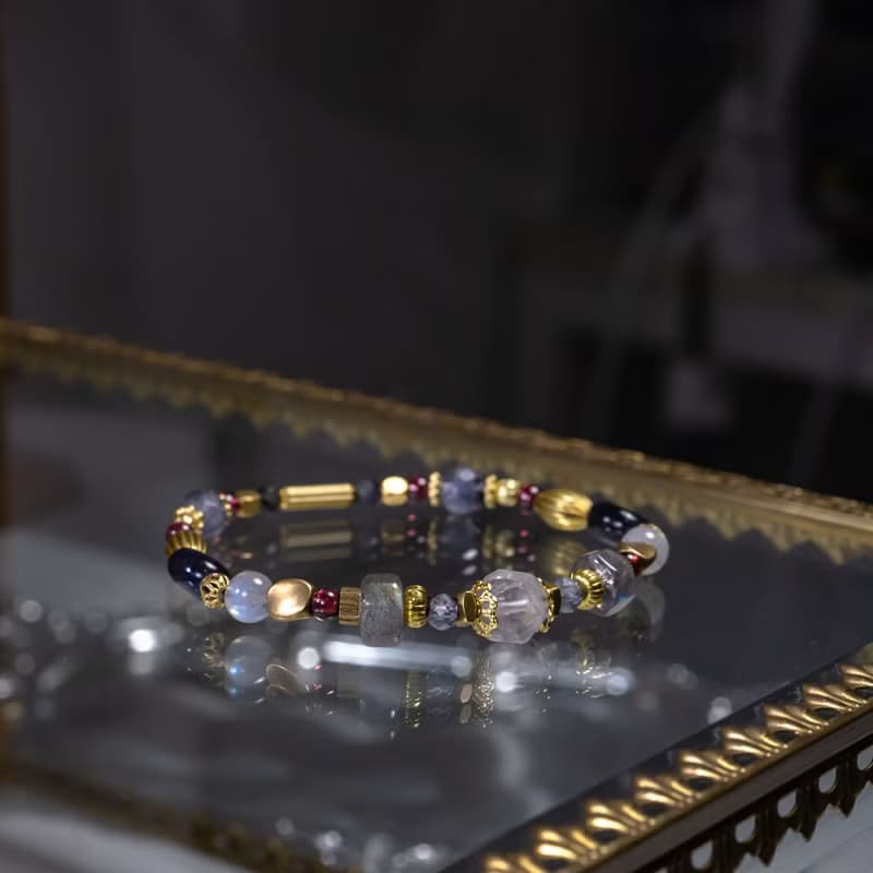 深夜的麥片碗 / 雲水晶 拉長石 菫青石 石榴石 天然石手鍊