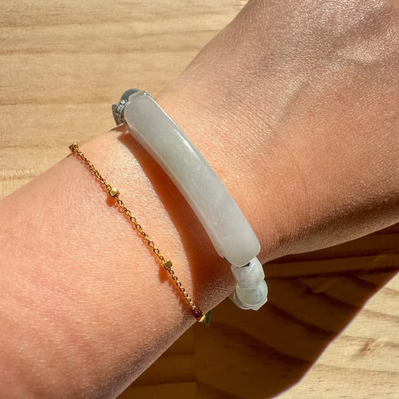 手工編織翡翠手鍊 — 霧中玫瑰與葉影