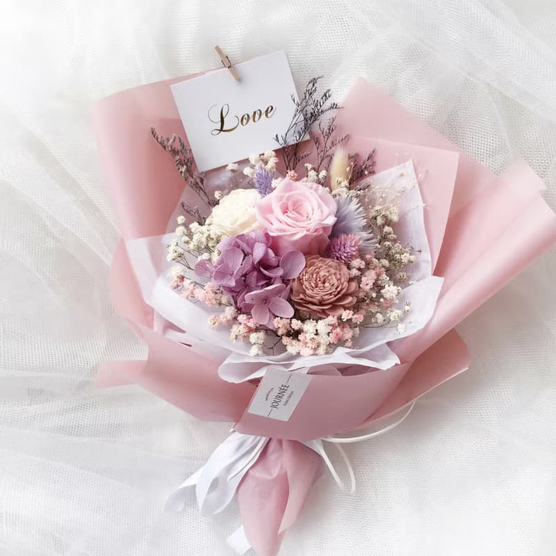 Journee浪漫芭蕾粉永生玫瑰滿天星乾燥花束 情人節求婚生日