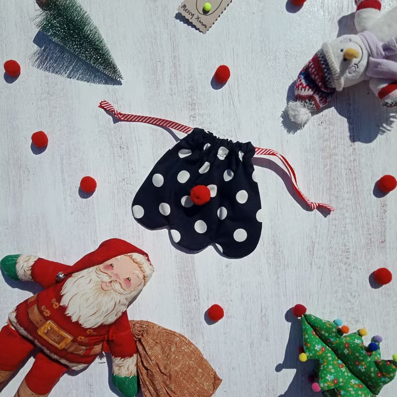 Christmas drawstring bag with pom pom