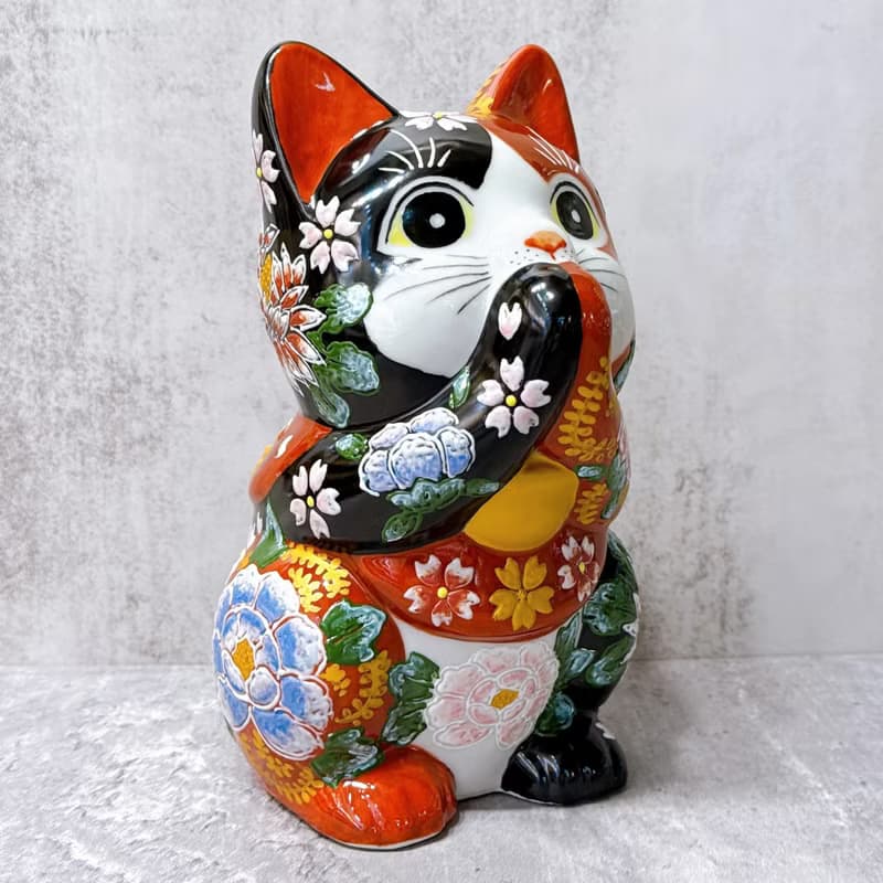 【櫻牡交輝】日本九谷燒招財貓 |  赤黑花盛 7號