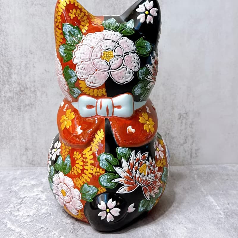 【櫻牡交輝】日本九谷燒招財貓 |  赤黑花盛 7號