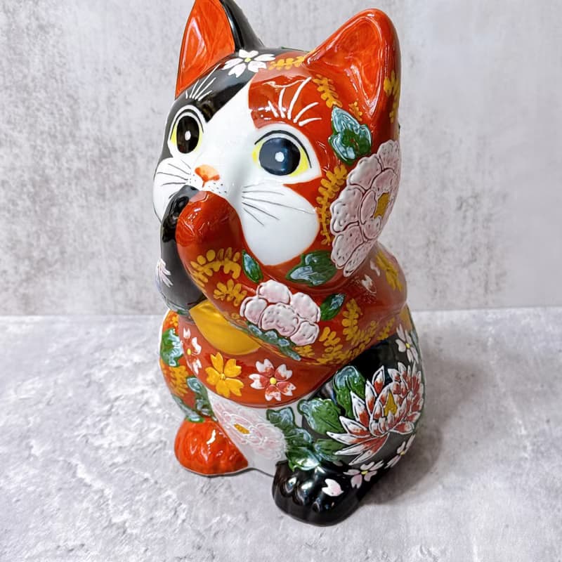 【櫻牡交輝】日本九谷燒招財貓 |  赤黑花盛 7號