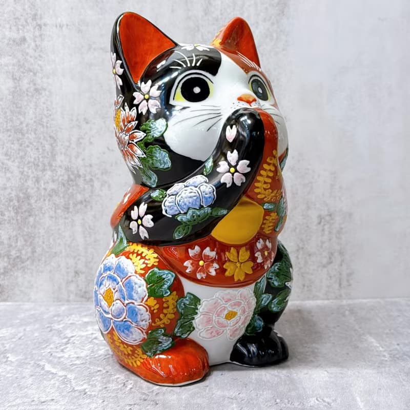 【櫻牡交輝】日本九谷燒招財貓 |  赤黑花盛 7號