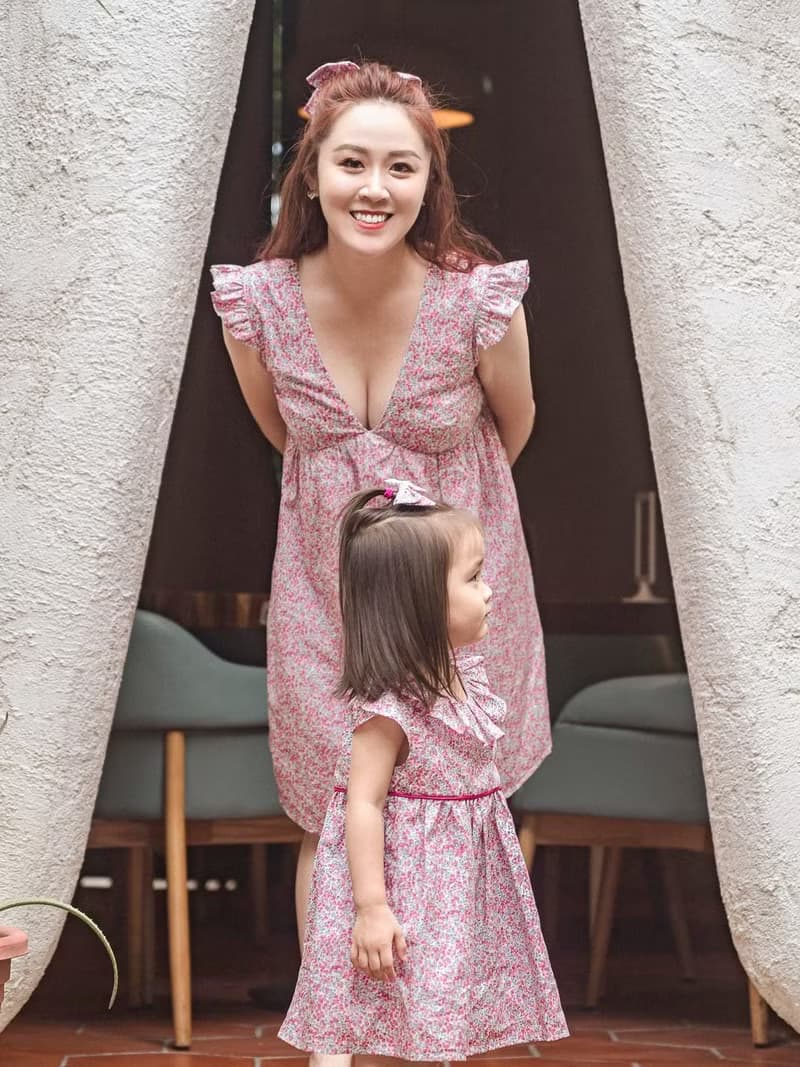 英國LIBERTY FABRICS Daisy法式浪漫花卉綁帶連身洋裝(大人款)