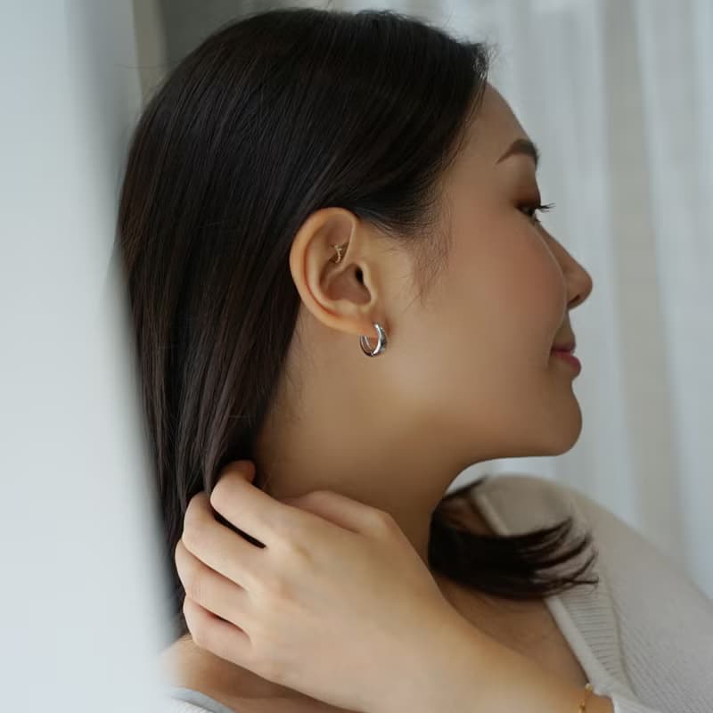 質感光澤弧面水滴耳環 925純銀鍍白k 圓圈易扣耳環