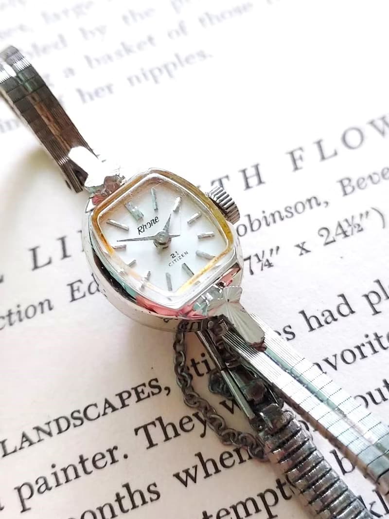 1960年代 日本Citizen 星辰 三葉草花圓弧 銀色女用古董機械手錶