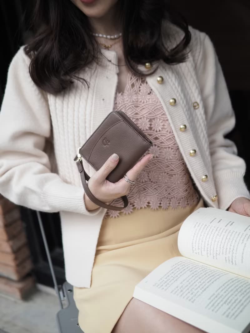 Anna (Clay): Mini / short wallet, cow leather, Bifold Zipper, Brown-grey