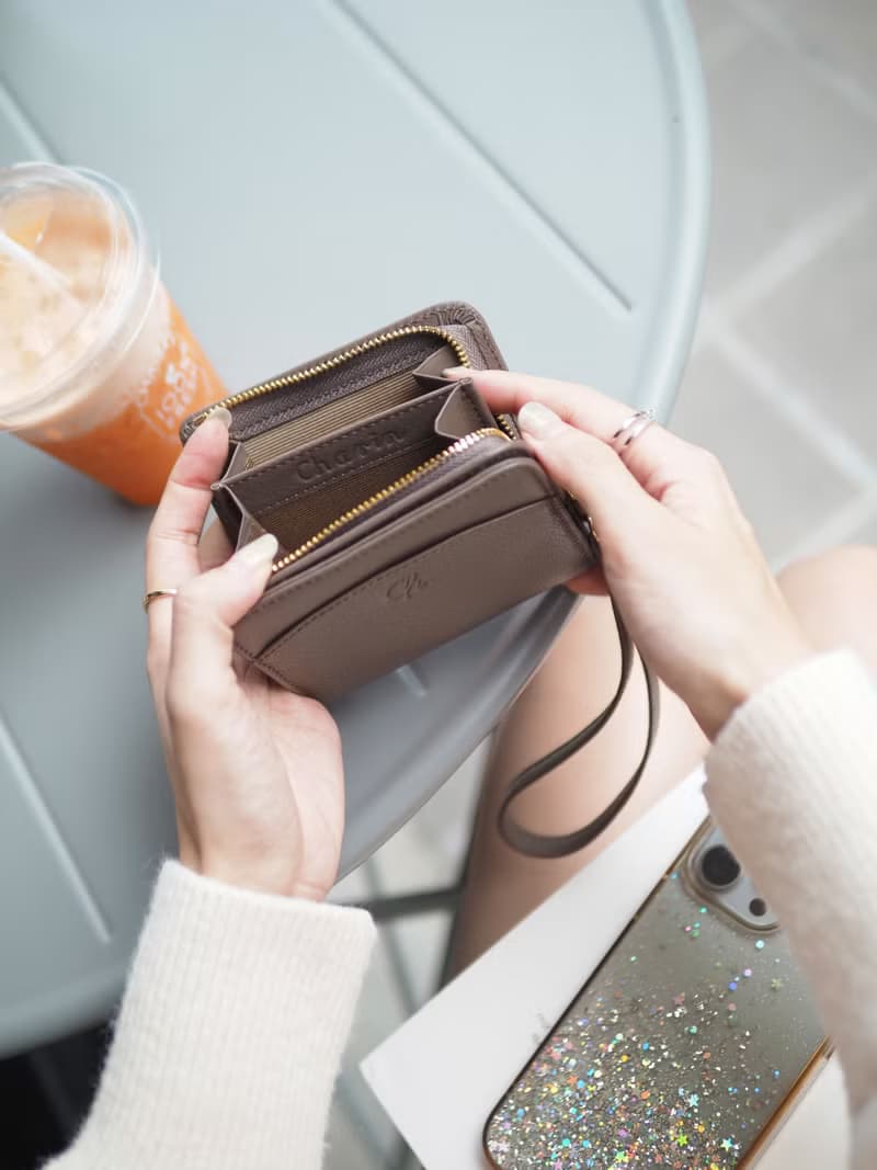 Anna (Clay): Mini / short wallet, cow leather, Bifold Zipper, Brown-grey