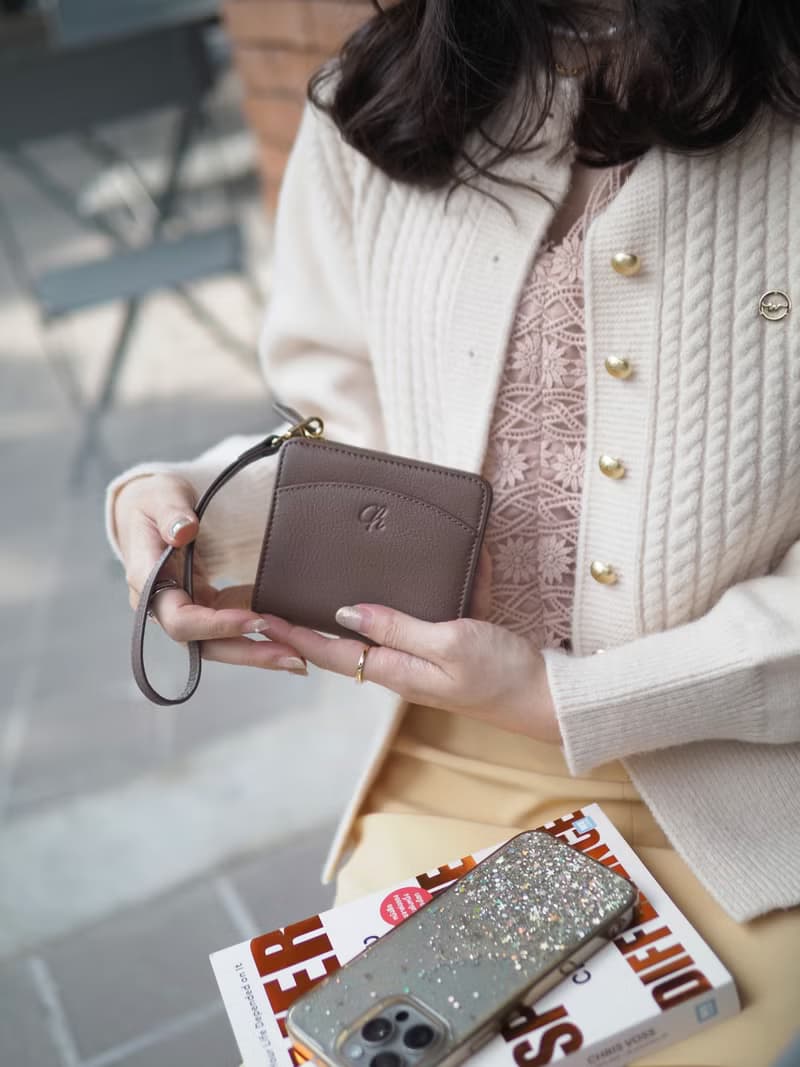 Anna (Clay): Mini / short wallet, cow leather, Bifold Zipper, Brown-grey