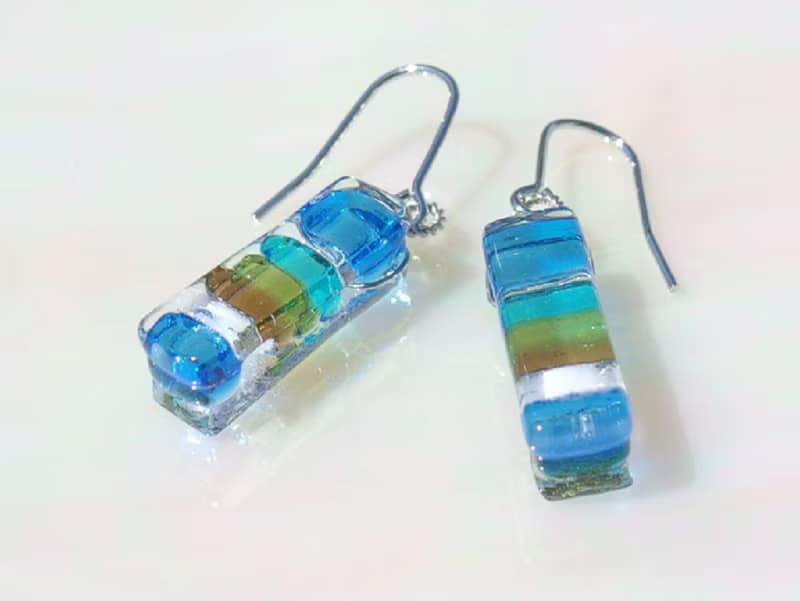 香るガラス(かおる【アース】)アロマピアス/イヤリング 【金具選べます】【受注制作】