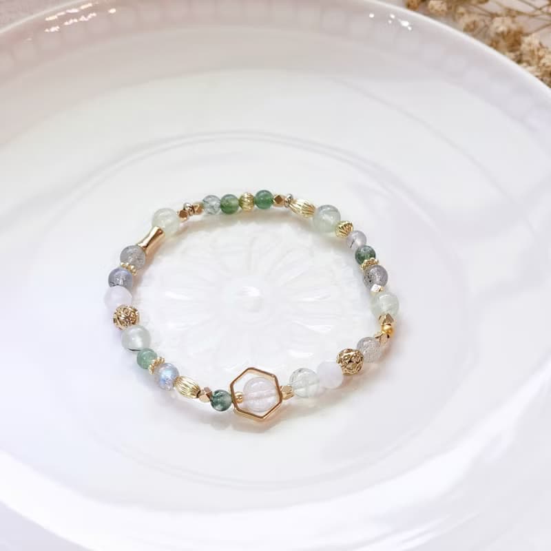 無拘的我 | 白阿賽 灰月光 白月光石 天然水晶手鍊 彈性鍊