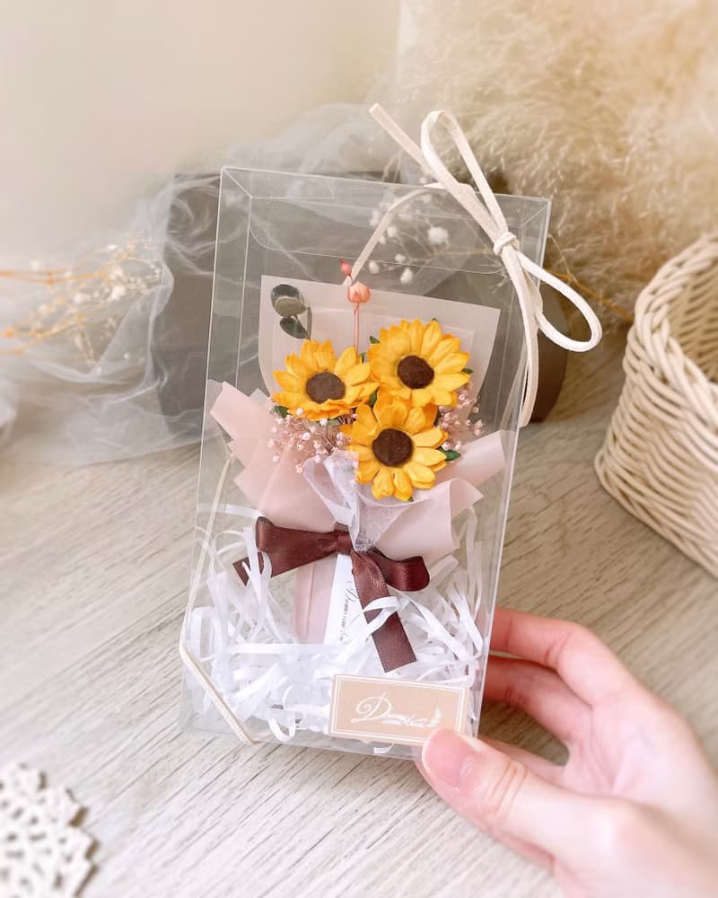 迷你向日葵花束  l 附贈禮盒包裝 進口紙花 畢業花束 太陽花