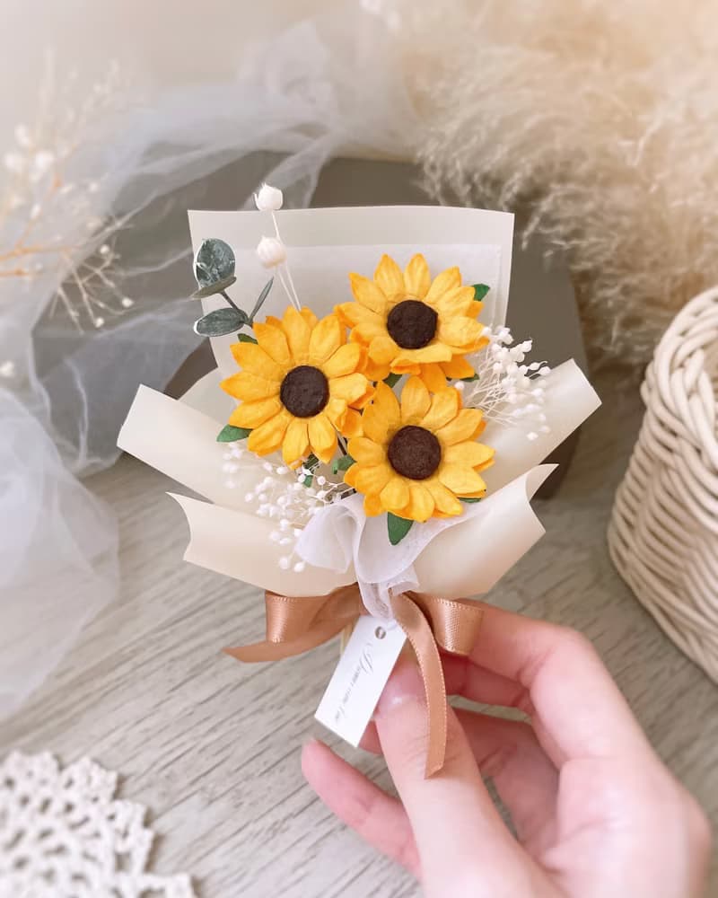 迷你向日葵花束  l 附贈禮盒包裝 進口紙花 畢業花束 太陽花