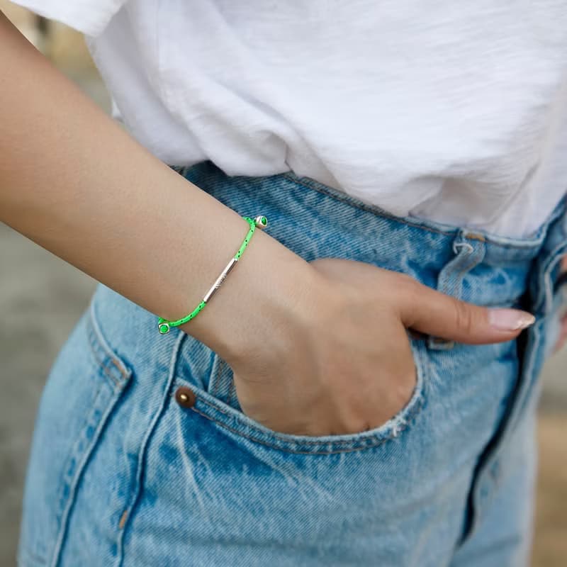 LA LIGNE SINGLE STRING BRACELET APPLE DOT