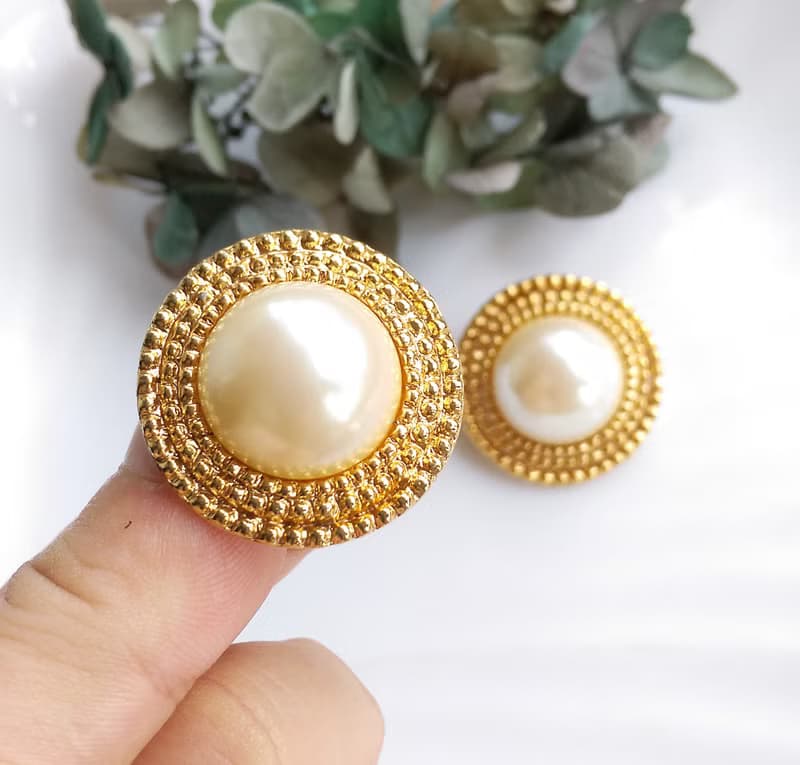 【西洋古董飾品 】金色調  優雅仿珠 金繩紋 夾式耳環