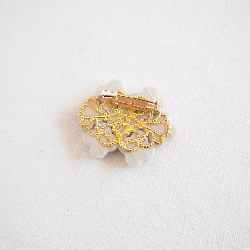 美濃焼の花束のポニーフック or ブローチ or ブローチ  (パール)