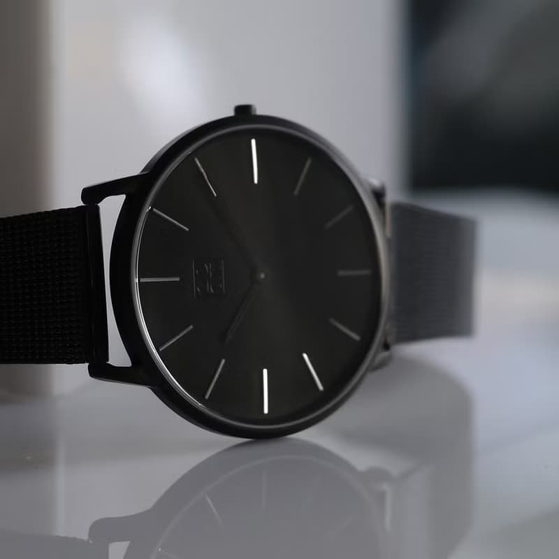 THIN 5010 極簡超薄米蘭帶手錶 - 黑