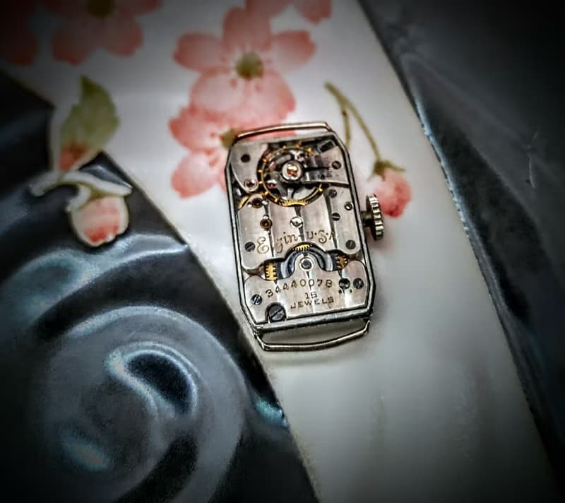 1933年 ELGIN 鍍12白K鏤刻雕花錶帶 鍍14白K錶殼