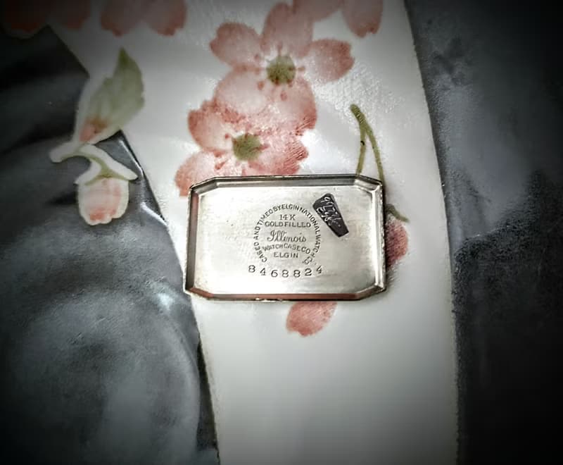 1933年 ELGIN 鍍12白K鏤刻雕花錶帶 鍍14白K錶殼