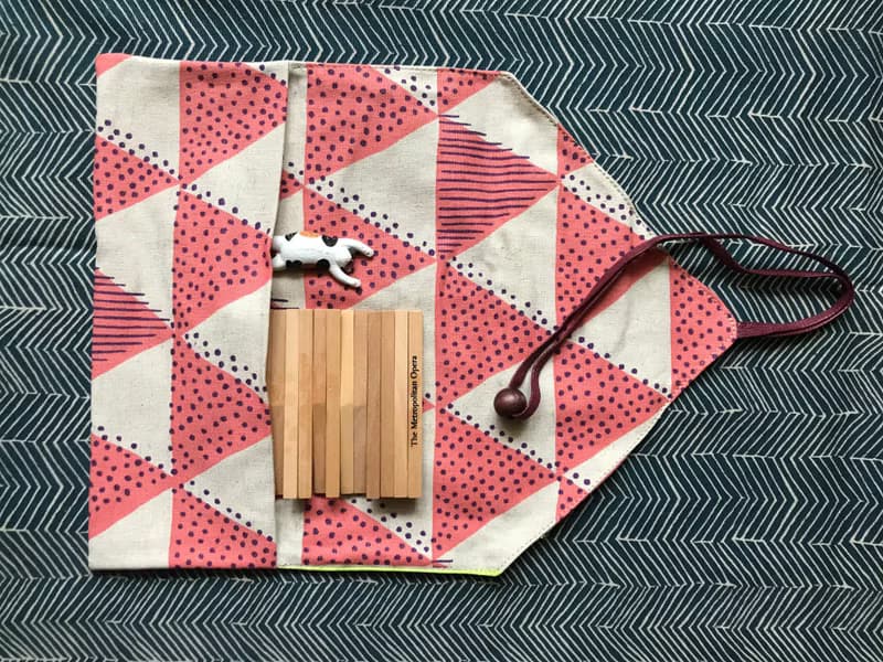 三角屋型粉紅芝麻布捲式餐具套