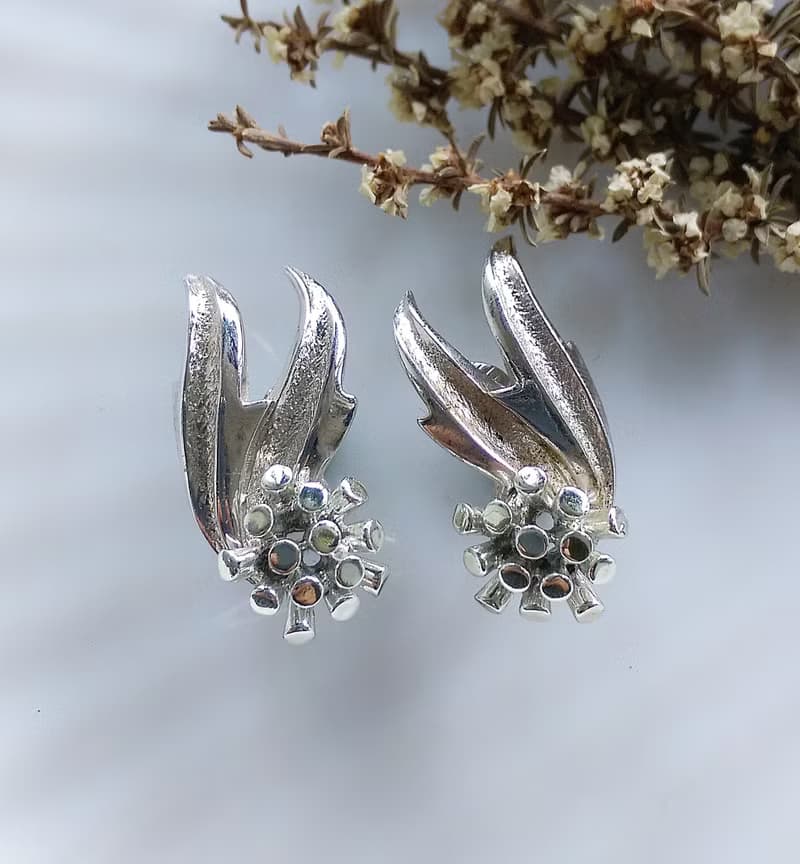 Vintage Jewelry 西洋古董飾品 Marboux 銀色調 花葉 夾式耳環
