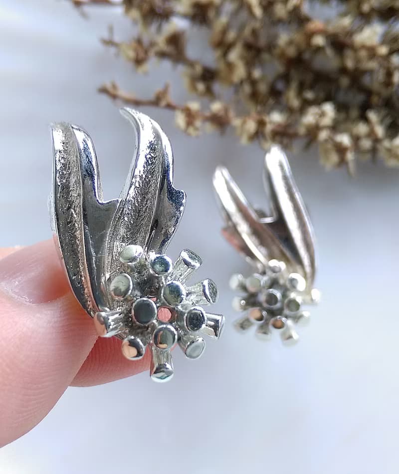 Vintage Jewelry 西洋古董飾品 Marboux 銀色調 花葉 夾式耳環