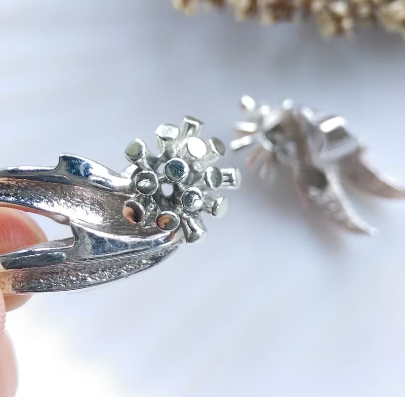 Vintage Jewelry 西洋古董飾品 Marboux 銀色調 花葉 夾式耳環