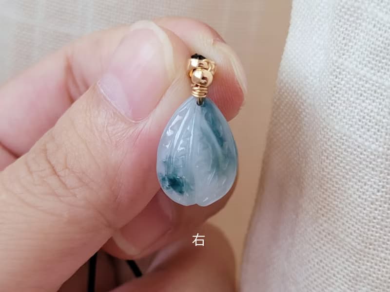 【親翠】天然翡翠 冰牛仔藍飄花杏仁果14K金皮繩鎖骨鏈　特殊題材