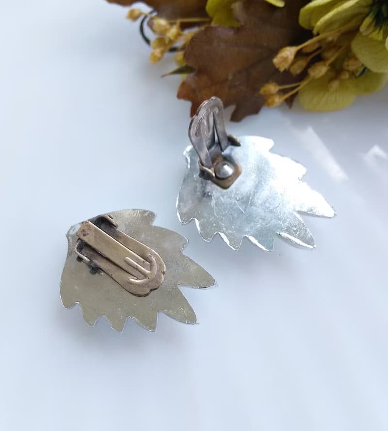 Vintage Jewelry 西洋古董飾品 銀色調 細葉 夾式耳環
