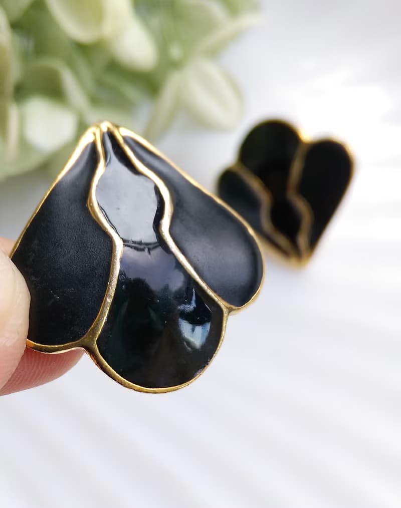 Vintage Jewelry 西洋古董飾品 黑色調 花瓣 簡約 針式耳環