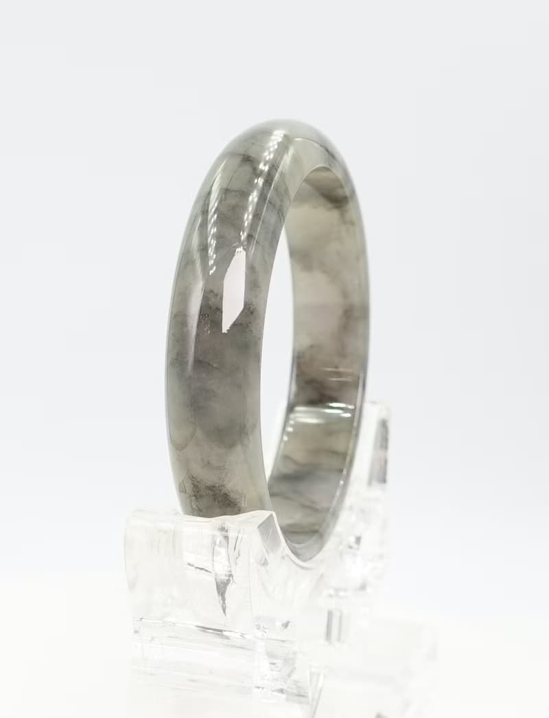 寶麗金珠寶-天然冰飄墨A貨緬甸玉手鐲