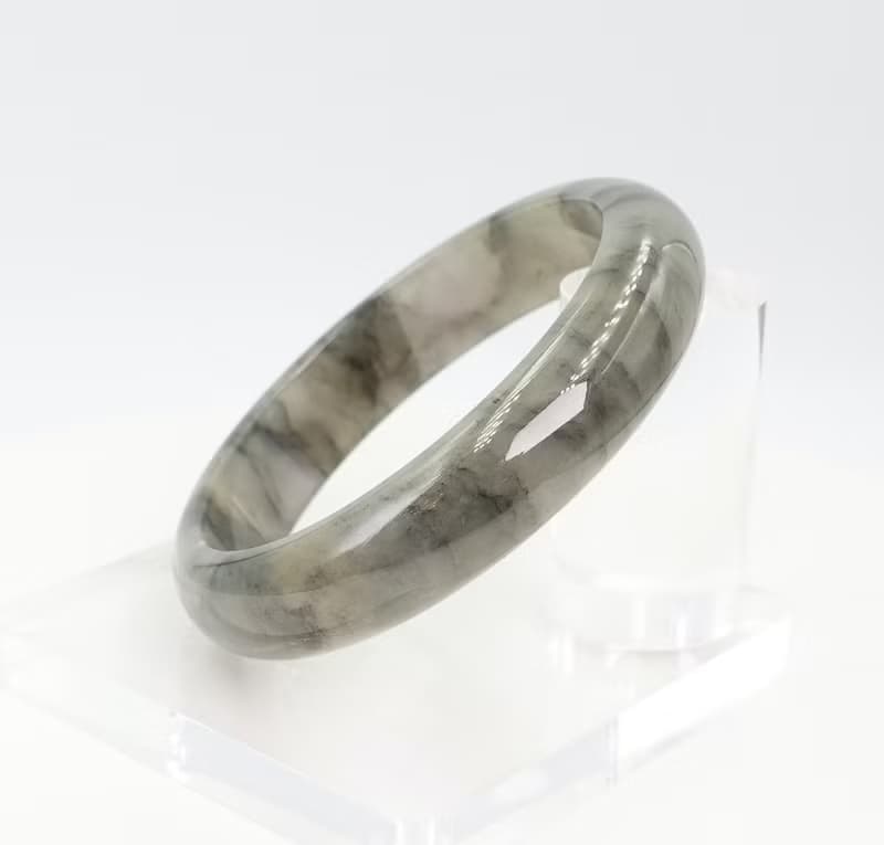 寶麗金珠寶-天然冰飄墨A貨緬甸玉手鐲