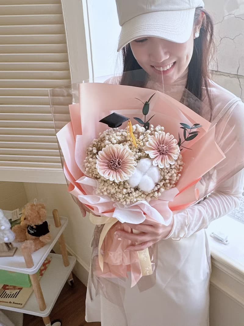 簡約太陽花花束 畢業花束 向日葵花束 乾燥花束 奶茶色花束
