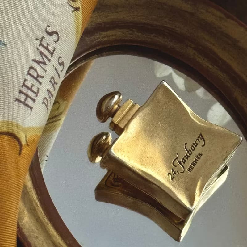 50374-絕美Hermès 24 Faubourg 經典香水瓶造型鍍金色胸針