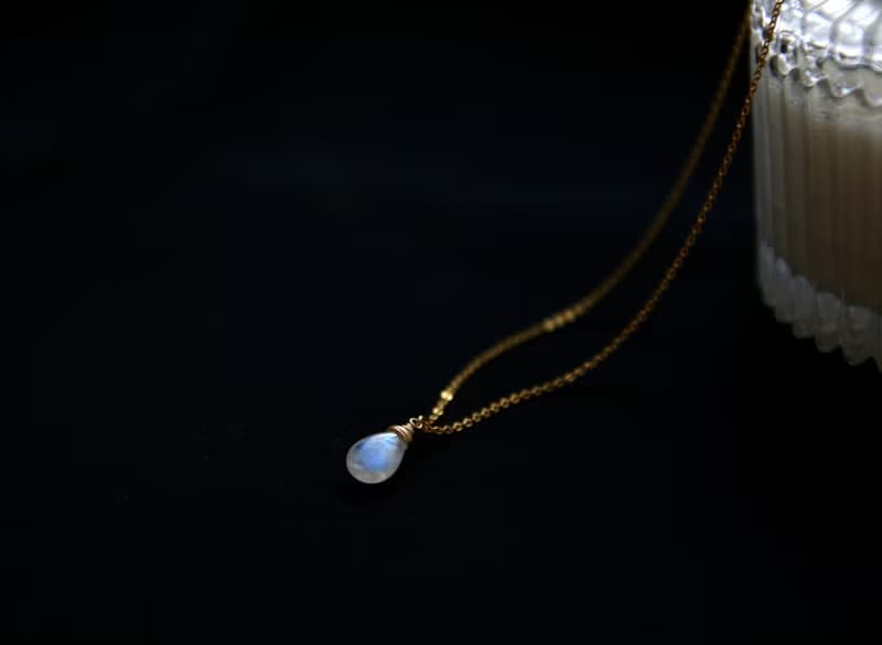 無垢 月光石項鍊 藍暈